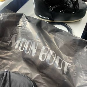 Brand New Moon Boots